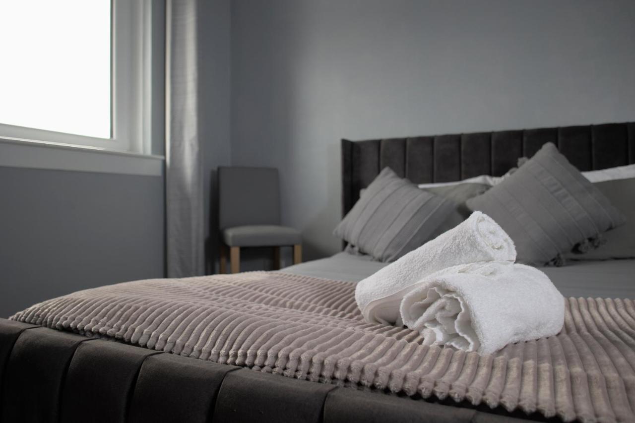 Modern 2-Bed Haven, Free Parking Edimburgo Exterior foto